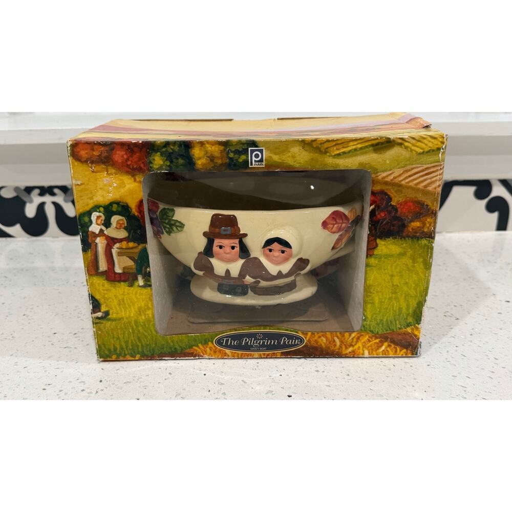 Publix Thanks Given Gravy Boat Includes One Matching Tray Beige Color USA Seller - Picture 1 of 2
